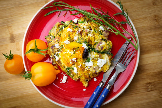 Foto apetitosa de omelete de forno em destaque, ilustrando a receita apresentada no blog Granuz