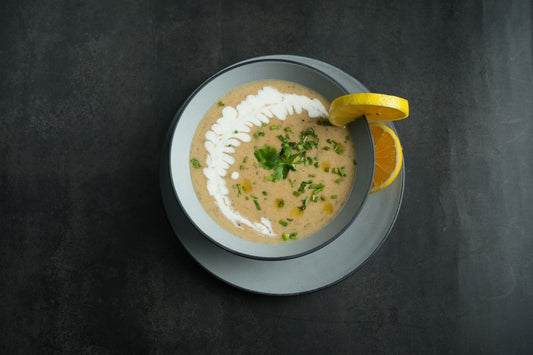 Foto apetitosa de creme de palmito em destaque, ilustrando a receita apresentada no blog Granuz