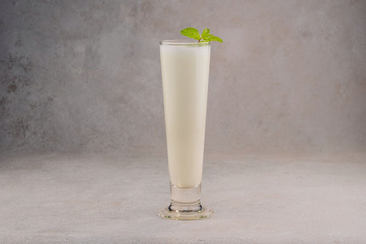 Foto apetitosa de ayran em destaque, ilustrando a receita apresentada no blog Granuz