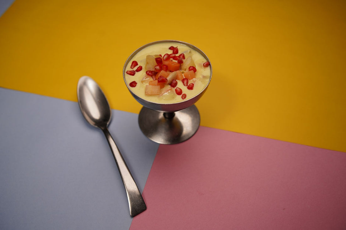 Foto apetitosa de creme de papaia com cassis em destaque, ilustrando a receita apresentada no blog Granuz