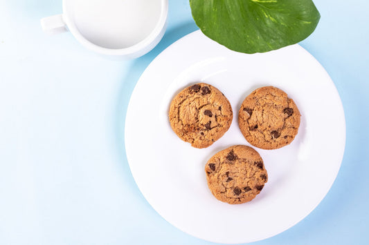 Foto apetitosa de cookie americano em destaque, ilustrando a receita apresentada no blog Granuz