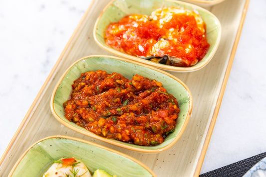 Foto apetitosa de muhammara em destaque, ilustrando a receita apresentada no blog Granuz