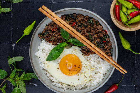 Foto apetitosa de majadito em destaque, ilustrando a receita apresentada no blog Granuz