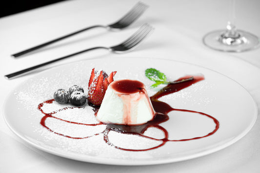Foto apetitosa de panna cotta em destaque, ilustrando a receita apresentada no blog Granuz