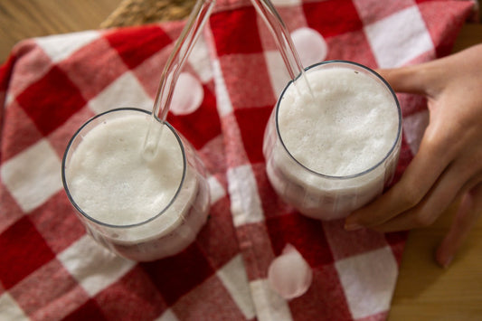 Foto apetitosa de limonada suíça cremosa em destaque, ilustrando a receita apresentada no blog Granuz