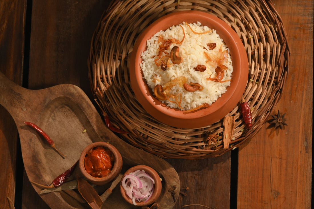 Foto apetitosa de galinhada em destaque, ilustrando a receita apresentada no blog Granuz