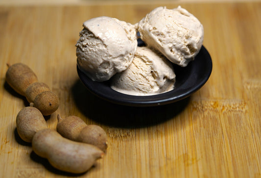 Foto apetitosa de sorvete de creme caseiro em destaque, ilustrando a receita apresentada no blog Granuz