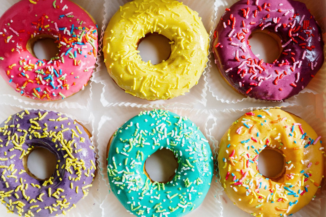 Foto apetitosa de donuts americanos em destaque, ilustrando a receita apresentada no blog Granuz
