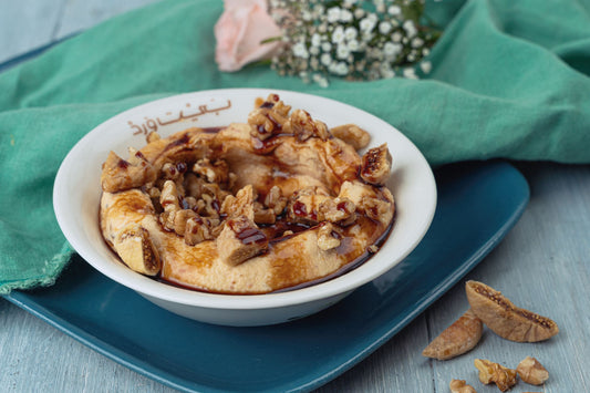 Foto apetitosa de doce de figo em calda em destaque, ilustrando a receita apresentada no blog Granuz