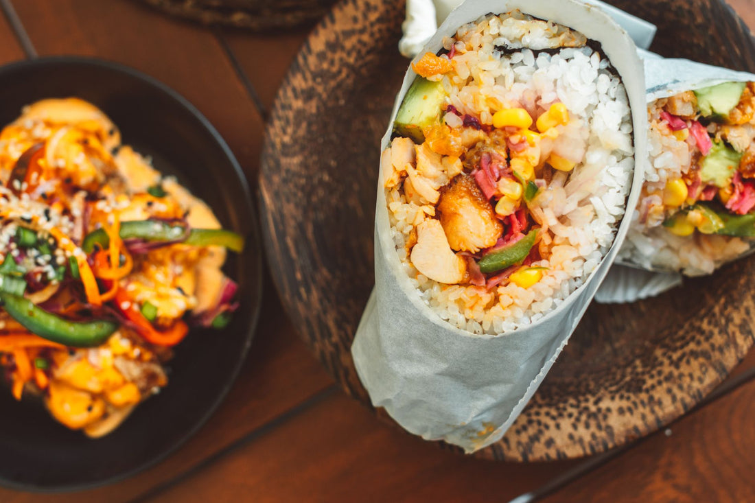 Foto apetitosa de burrito em destaque, ilustrando a receita apresentada no blog Granuz