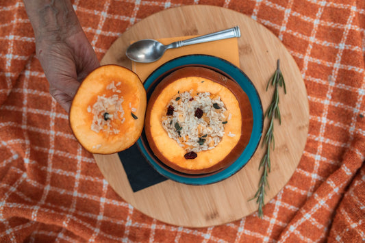 Foto apetitosa de kousa mahshi em destaque, ilustrando a receita apresentada no blog Granuz