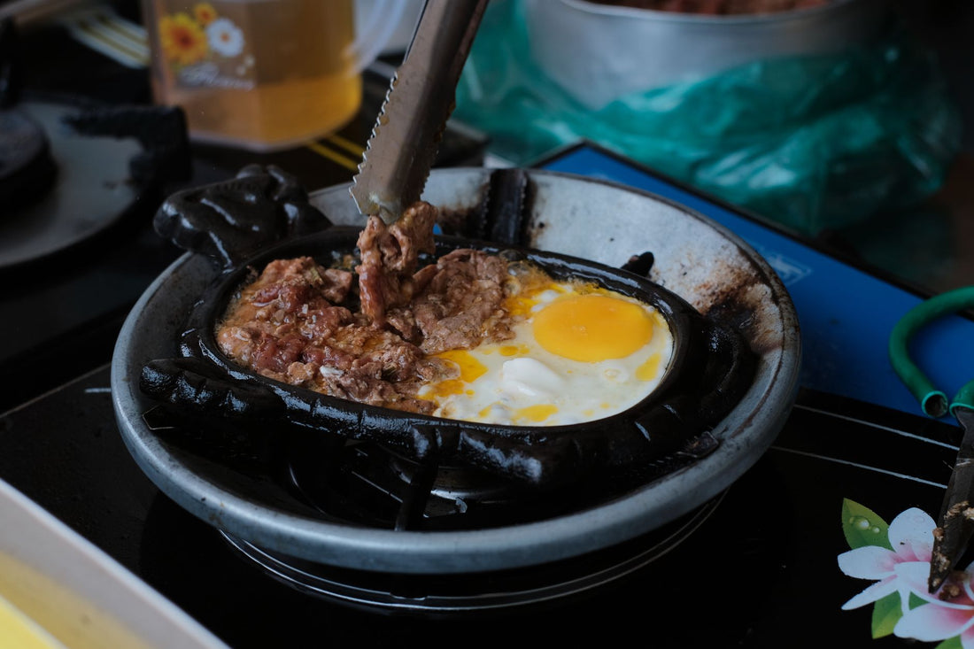 Foto apetitosa de arroz carreteiro em destaque, ilustrando a receita apresentada no blog Granuz