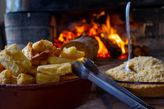 Foto apetitosa de farofa em destaque, ilustrando a receita apresentada no blog Granuz